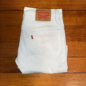 Levi short